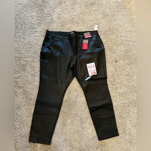 Women’s Black Slim Fit Jeans